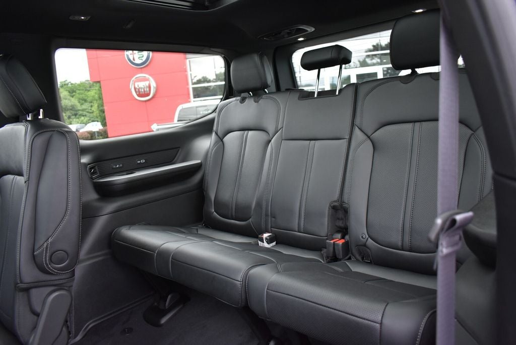 2026 Jeep Grand Wagoneer Limited Reserve