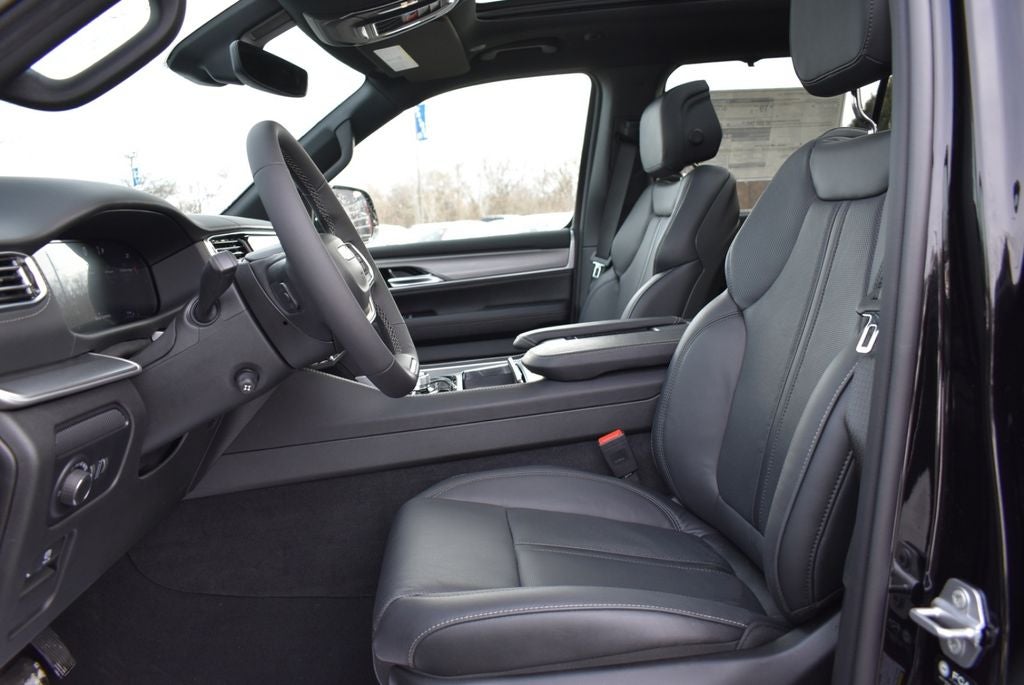 2026 Jeep Grand Wagoneer Limited Reserve