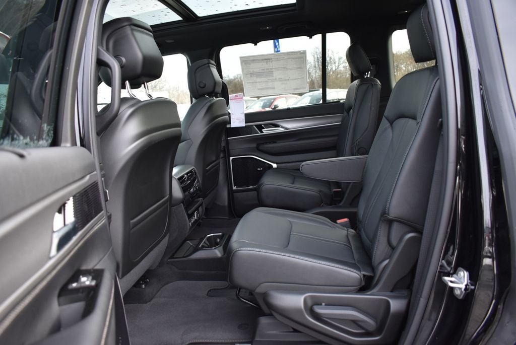 2026 Jeep Grand Wagoneer Limited Reserve