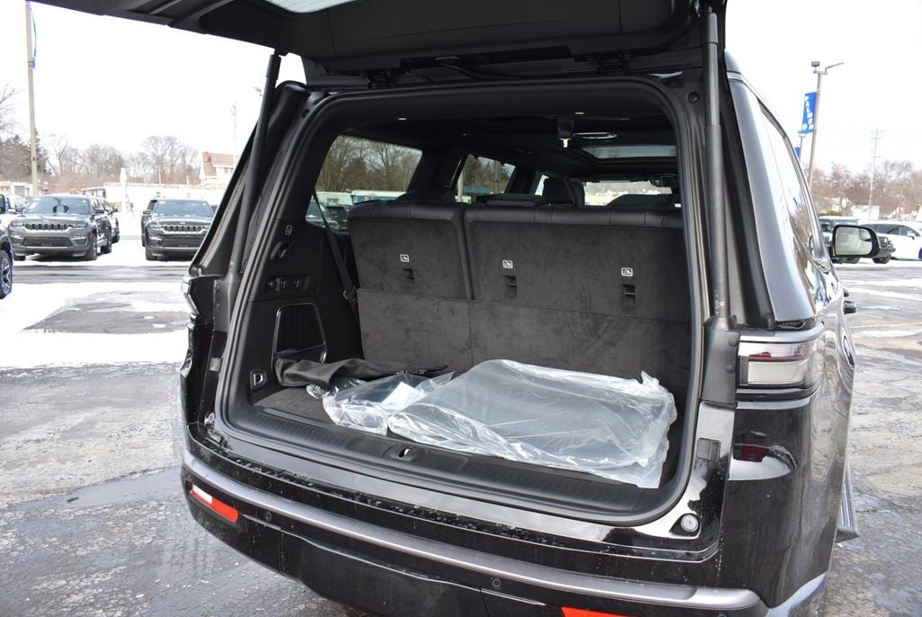 2026 Jeep Grand Wagoneer Limited Reserve