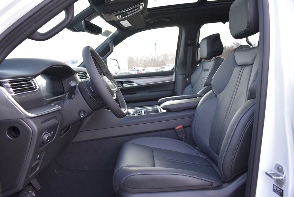 2026 Jeep Grand Wagoneer Limited Reserve