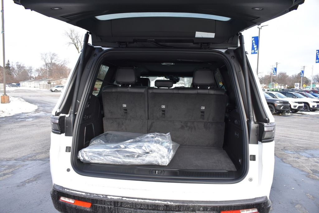 2026 Jeep Grand Wagoneer Limited Reserve