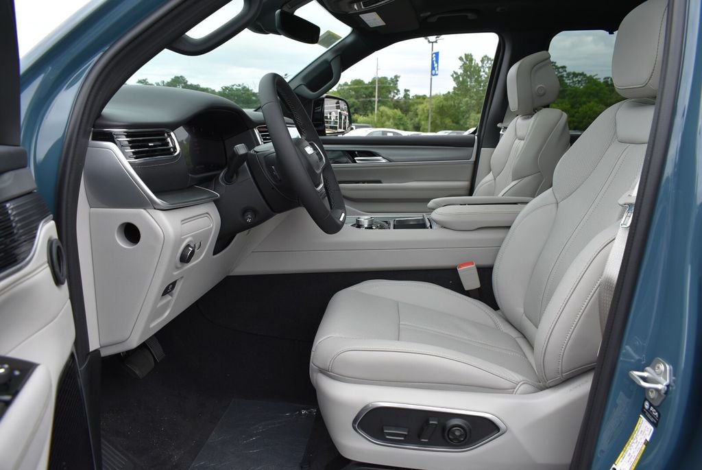2026 Jeep Grand Wagoneer Limited Reserve