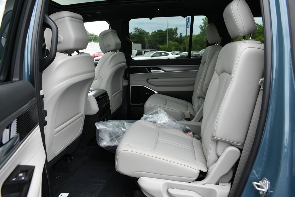 2026 Jeep Grand Wagoneer Limited Reserve