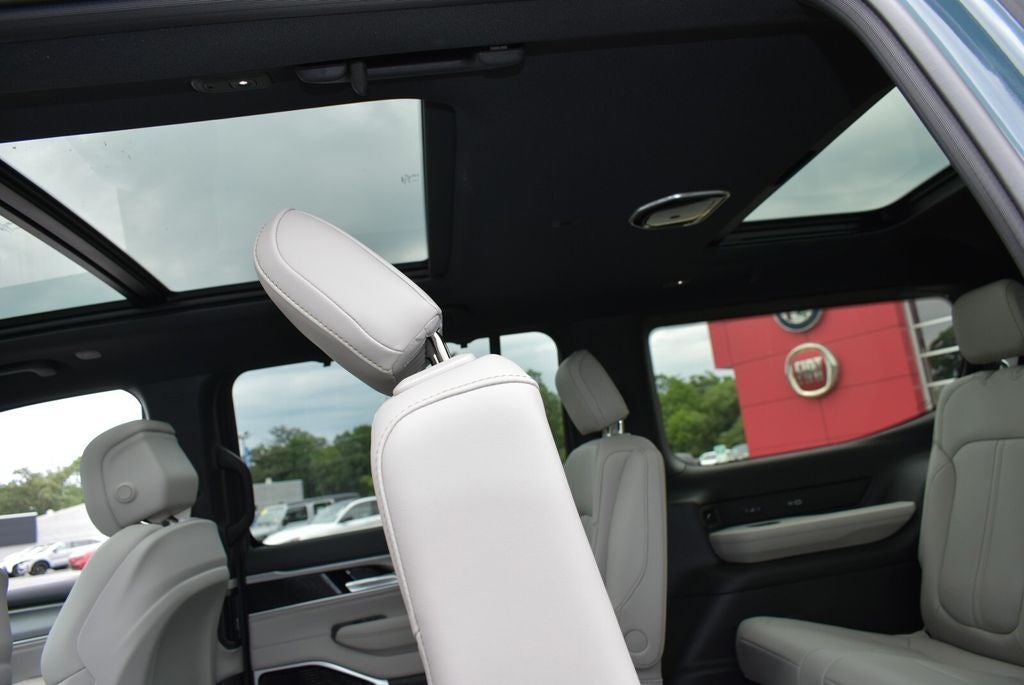 2026 Jeep Grand Wagoneer Limited Reserve