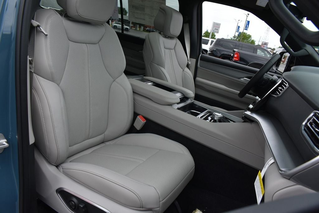 2026 Jeep Grand Wagoneer Limited Reserve