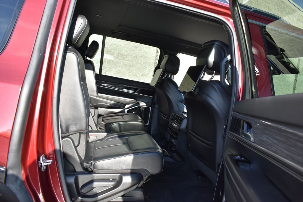 2022 Jeep Wagoneer Series III