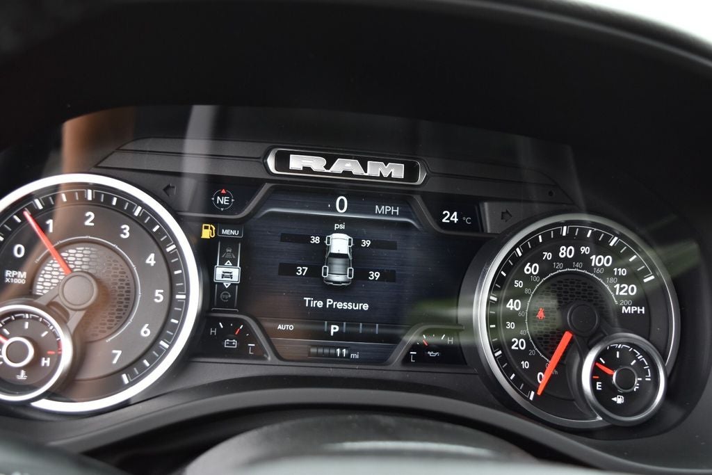 2027 RAM 1500 Big Horn/Lone Star