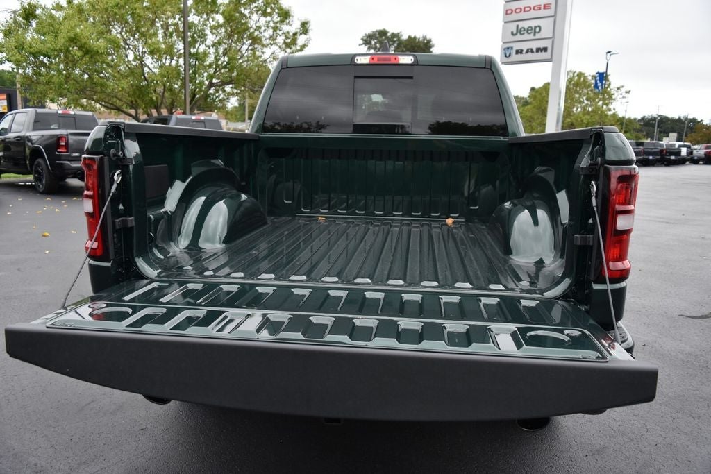2027 RAM 1500 Big Horn/Lone Star
