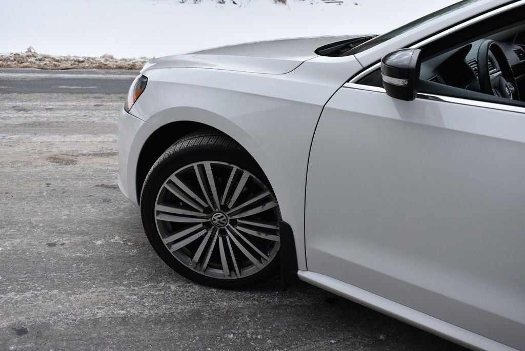 2015 Volkswagen Passat 1.8T Sport