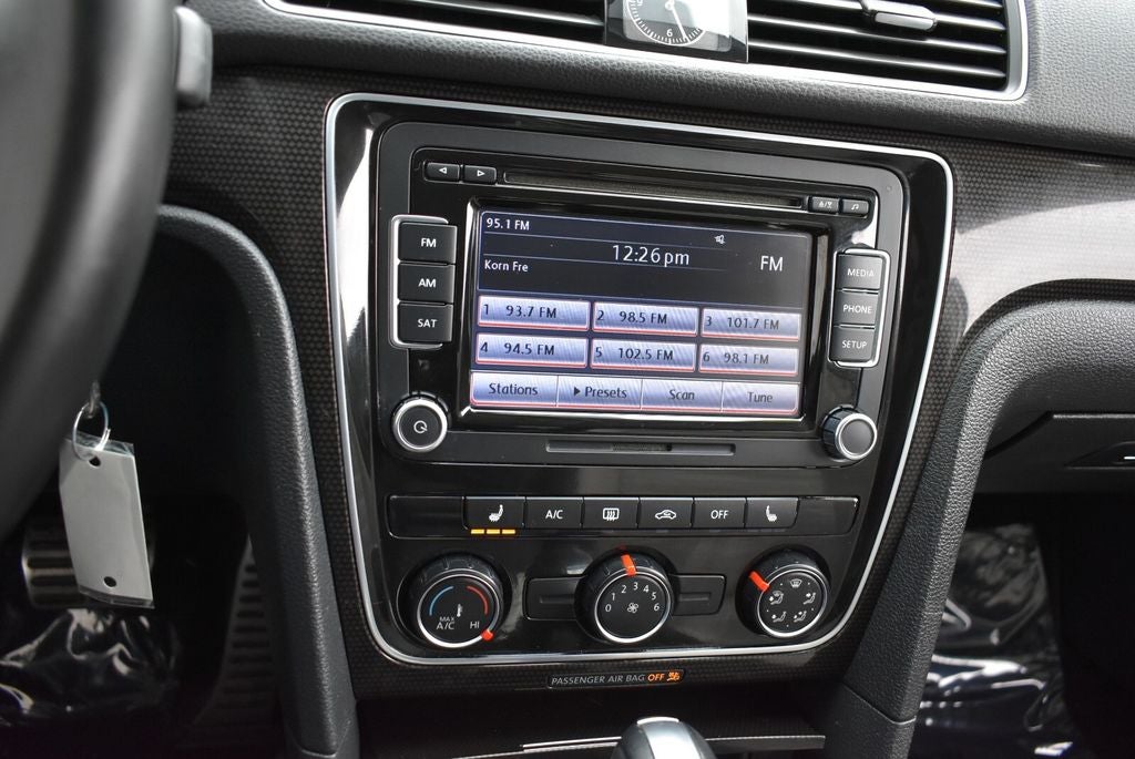 2015 Volkswagen Passat 1.8T Sport