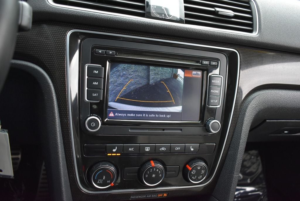 2015 Volkswagen Passat 1.8T Sport