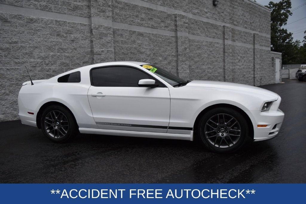 2014 Ford Mustang V6