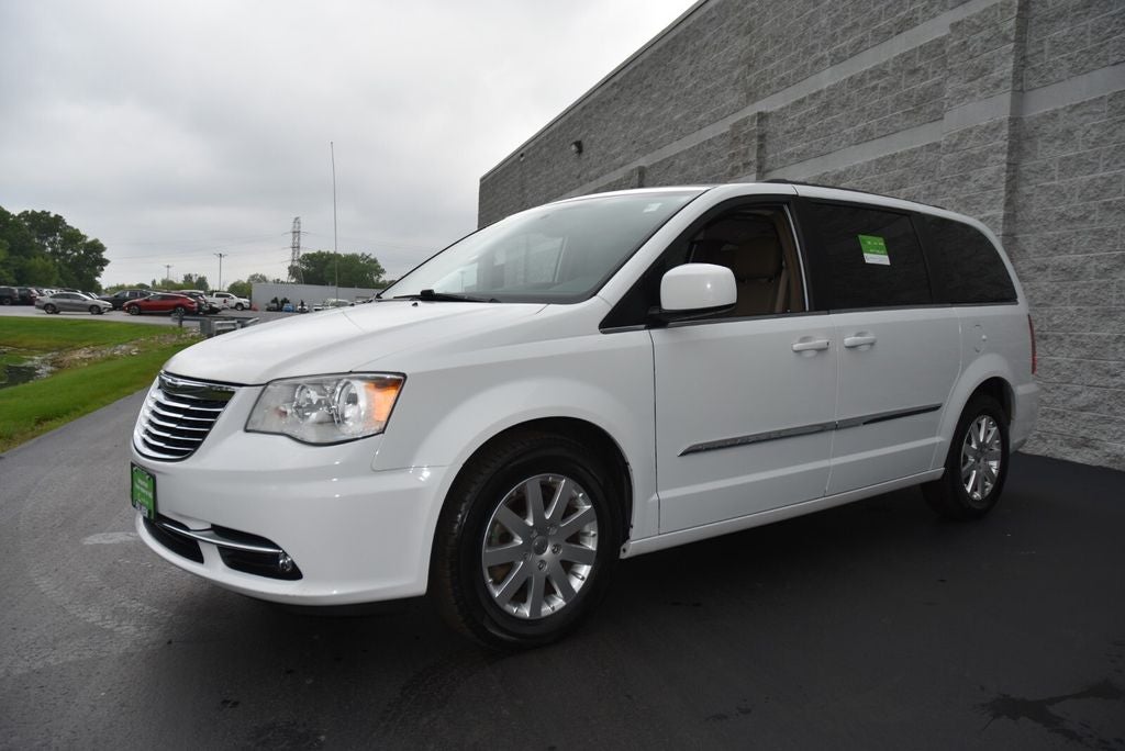 2016 Chrysler Town & Country Touring