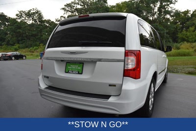 2016 Chrysler Town & Country Touring