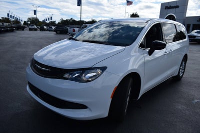 2027 Chrysler Pacifica LX