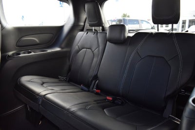 2027 Chrysler Pacifica LX