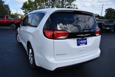 2027 Chrysler Pacifica LX