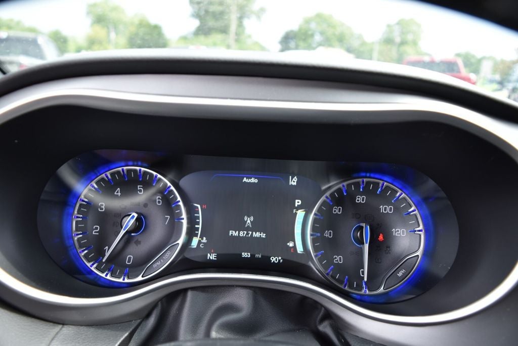 2027 Chrysler Pacifica LX