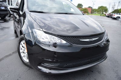 2027 Chrysler Pacifica LX