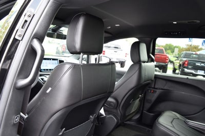 2027 Chrysler Pacifica LX