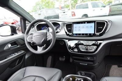 2027 Chrysler Pacifica LX