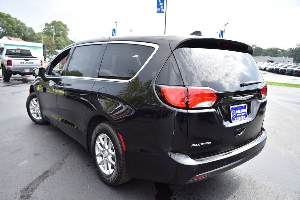 2027 Chrysler Pacifica LX