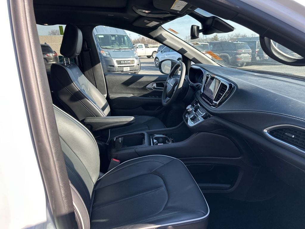 2025 Chrysler Pacifica Limited