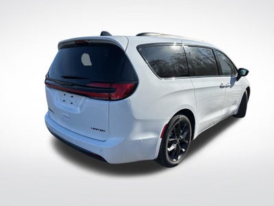 2025 Chrysler Pacifica Limited