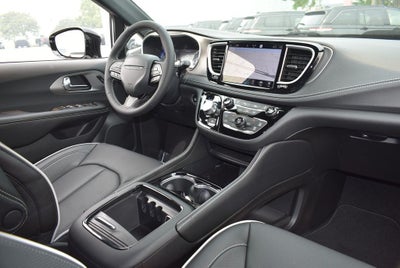 2027 Chrysler Pacifica Limited