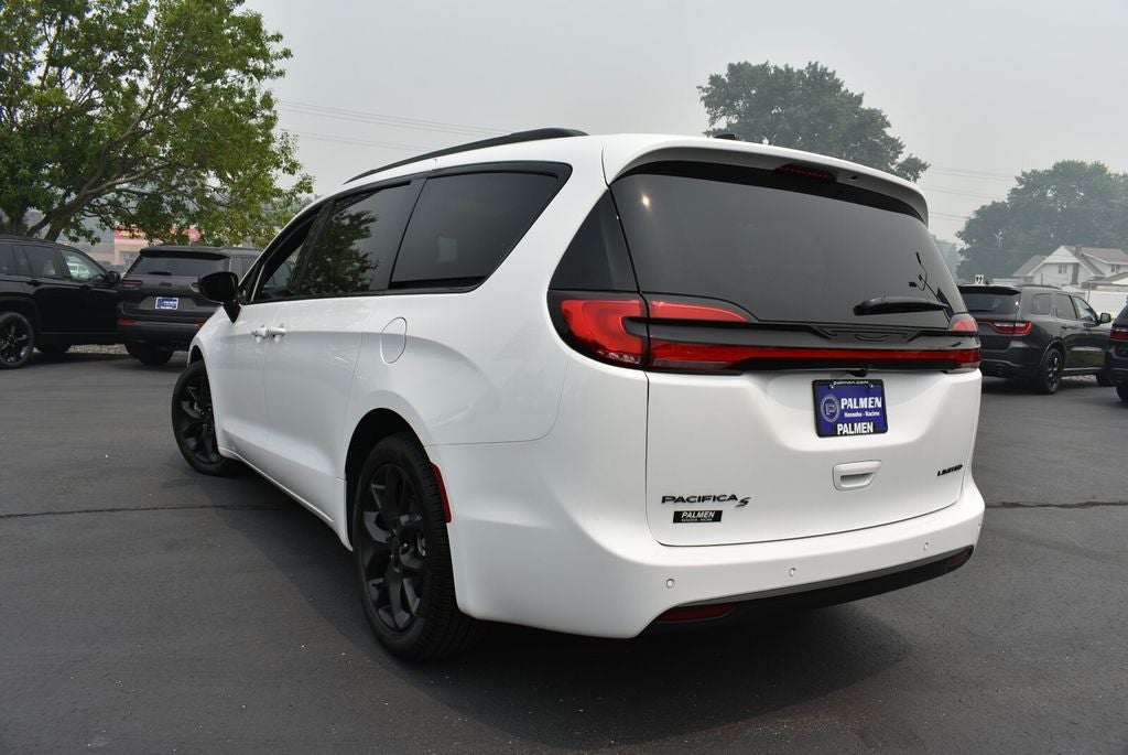 2027 Chrysler Pacifica Limited