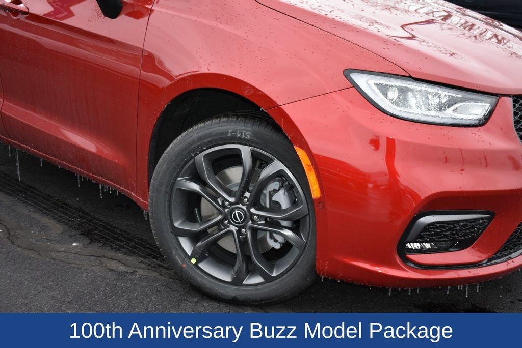 2026 Chrysler Pacifica Select