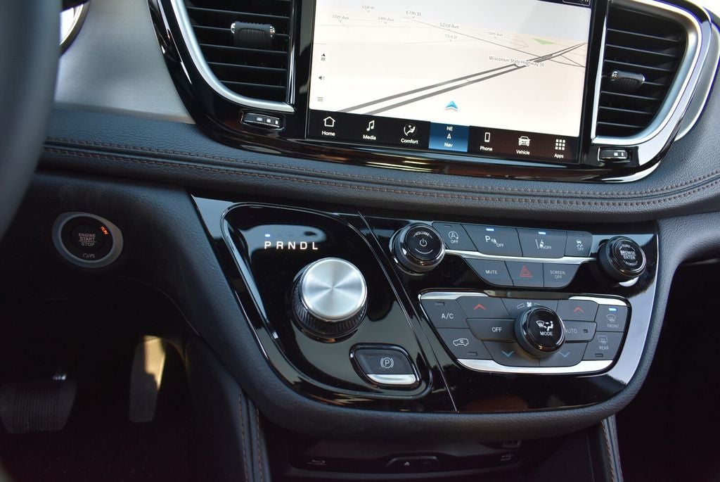 2026 Chrysler Pacifica Pinnacle