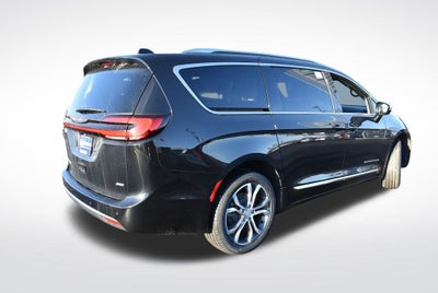 2026 Chrysler Pacifica Pinnacle