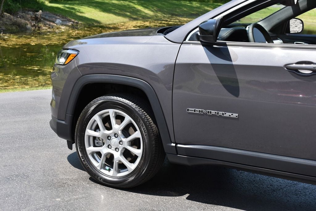 2024 Jeep Compass Latitude Lux