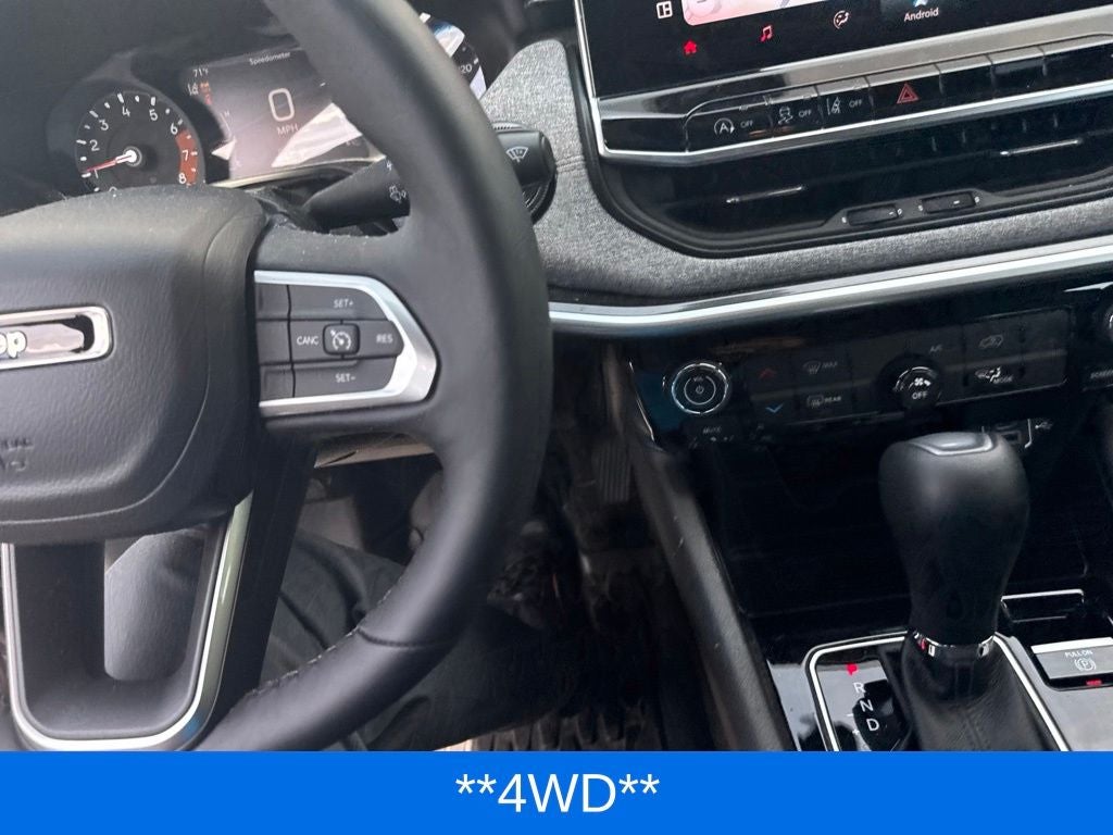 2024 Jeep Compass Latitude Lux