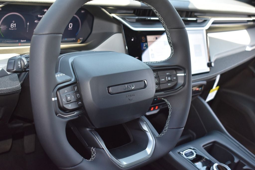 2026 Jeep Cherokee Laredo