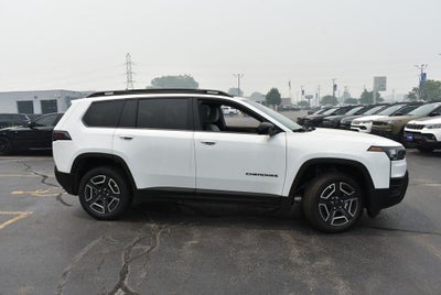 2026 Jeep Cherokee Laredo