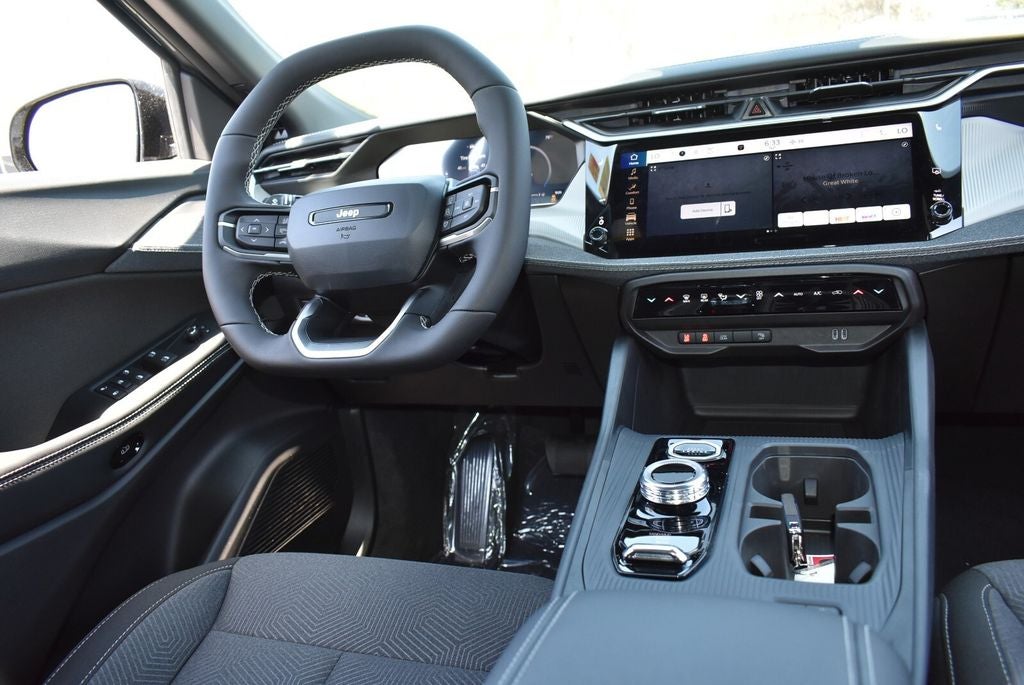 2026 Jeep Cherokee Laredo