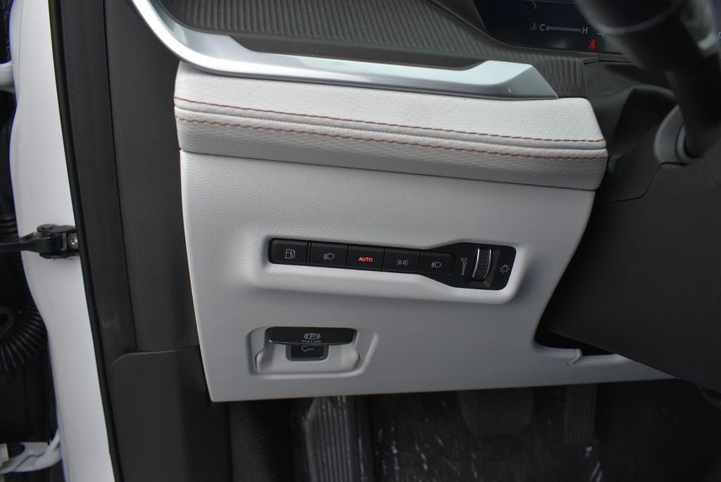 2026 Jeep Cherokee Overland