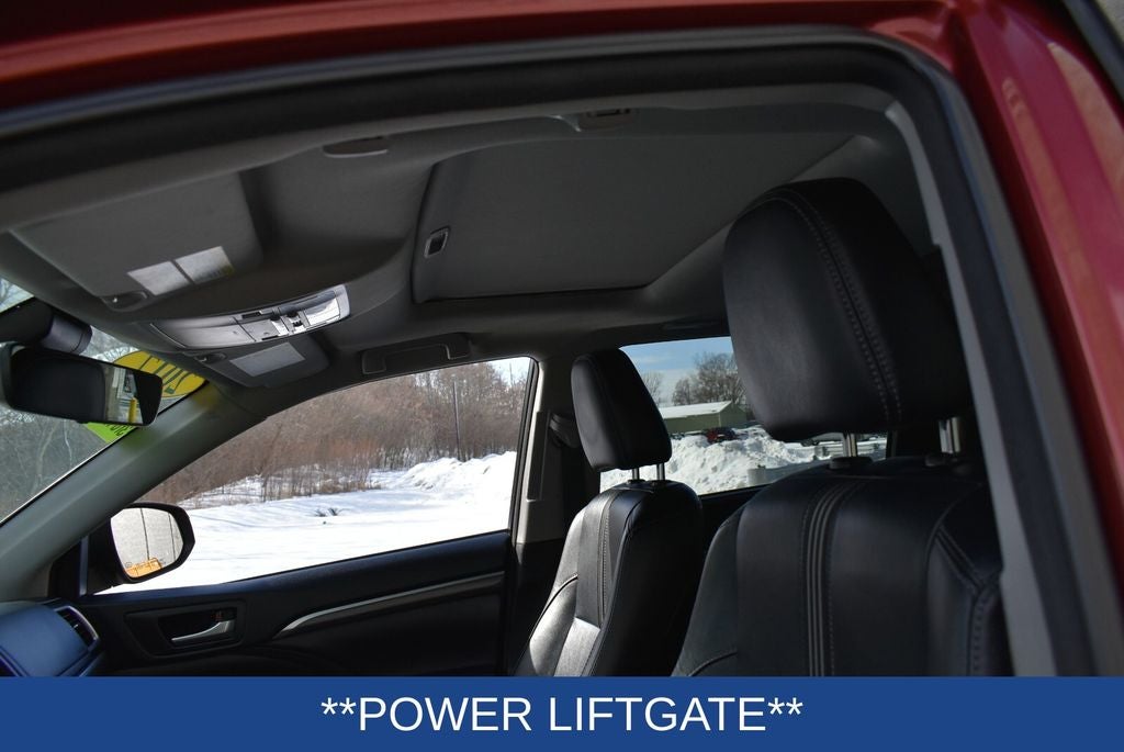 2017 Toyota Highlander SE