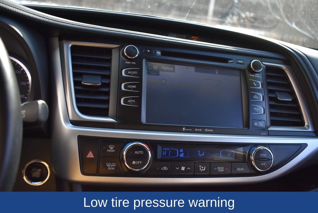 2017 Toyota Highlander SE