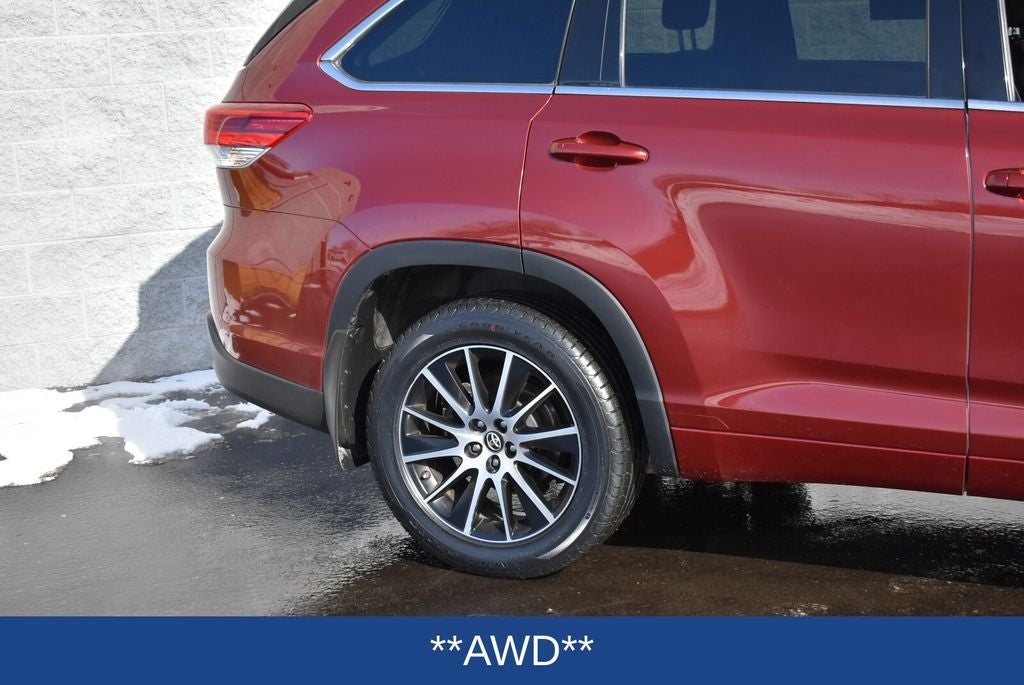 2017 Toyota Highlander SE