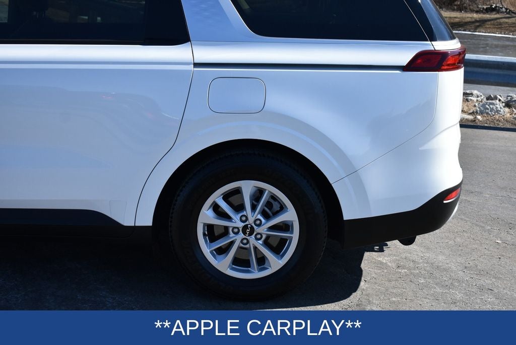 2024 Kia Carnival LX