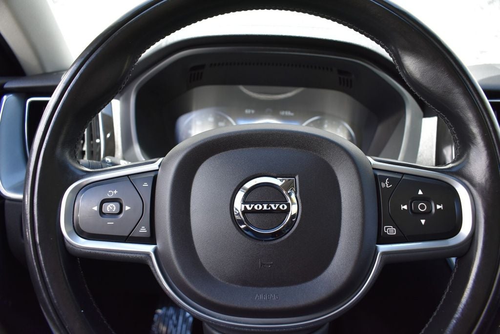 2018 Volvo XC60 T6 Momentum