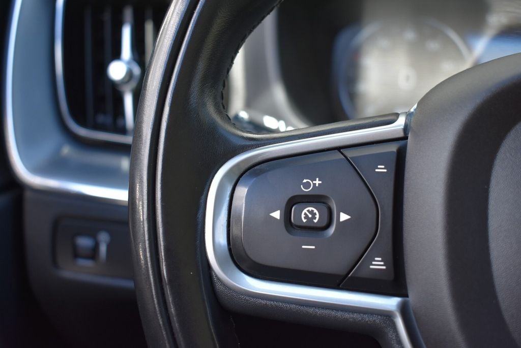 2018 Volvo XC60 T6 Momentum