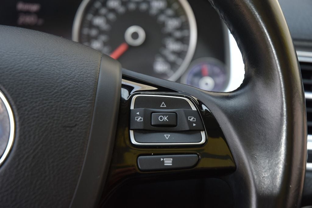 2016 Volkswagen Touareg VR6 FSI Lux