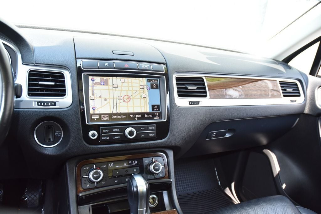 2016 Volkswagen Touareg VR6 FSI Lux