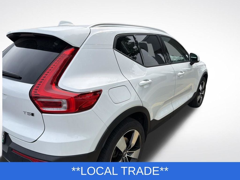 2019 Volvo XC40 Momentum