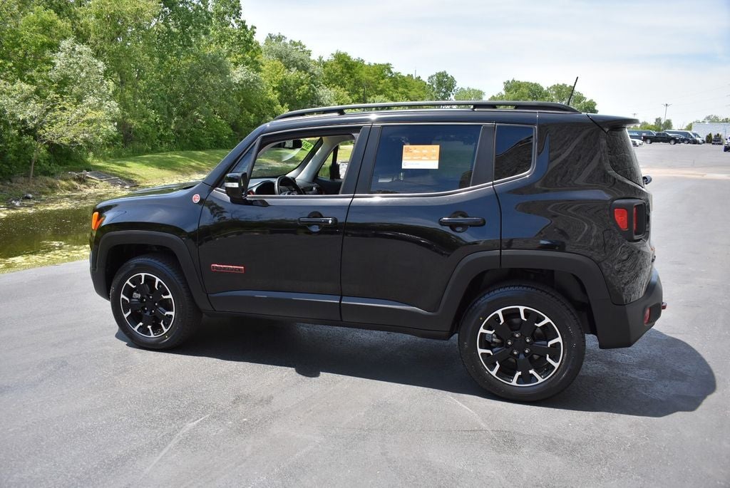 2023 Jeep Renegade Trailhawk